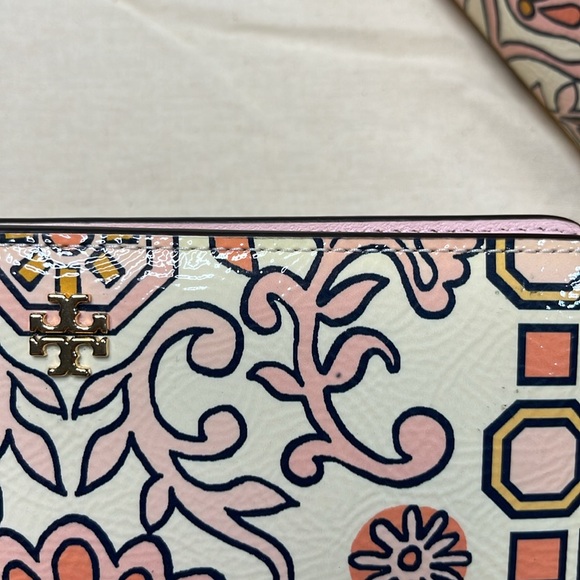 Tory Burch Hicks Garden collection cosmetic bag & continental wallet combo - Picture 14 of 17